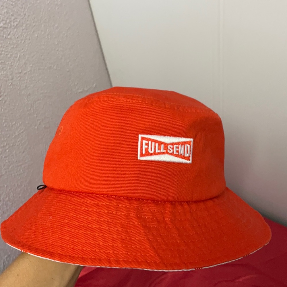 Nelk bucket hat